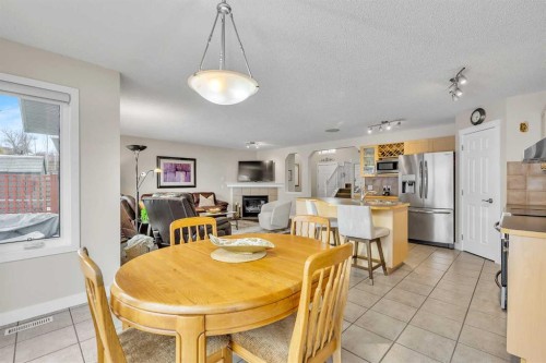 103 Panamount Crescent Nw, Calgary, AB - Indoor Photo Showing Dining Room