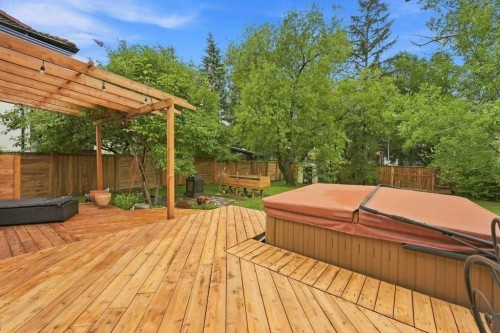6 Varcourt Place Nw, Calgary, AB - Outdoor With Deck Patio Veranda
