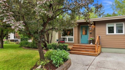 6 Varcourt Place Nw, Calgary, AB - Outdoor