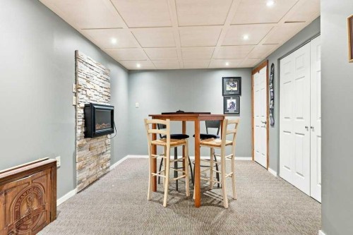 6 Varcourt Place Nw, Calgary, AB - Indoor Photo Showing Other Room