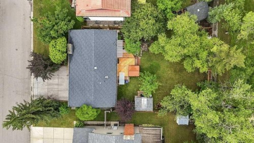 6 Varcourt Place Nw, Calgary, AB - Outdoor