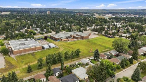 6 Varcourt Place Nw, Calgary, AB - Outdoor With View