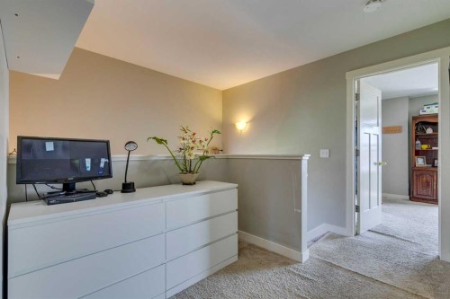 43 Sunrise Crescent Ne, High River, AB - Indoor Photo Showing Other Room