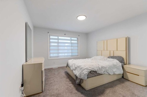 208 Dawson Circle, Chestermere, AB - Indoor Photo Showing Bedroom