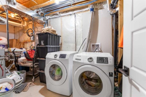 208 Dawson Circle, Chestermere, AB - Indoor Photo Showing Laundry Room