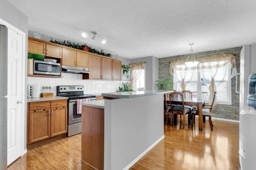 241 Covemeadow Road Ne, Calgary, AB - Indoor Photo Showing Kitchen