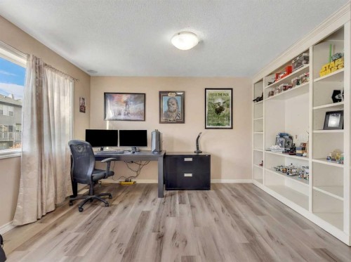 60 Sherwood Way Nw, Calgary, AB - Indoor Photo Showing Office