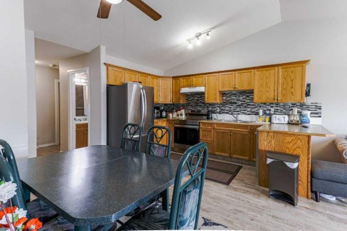 6182 Orr Drive, Red Deer, AB - Indoor Photo Showing Other Room