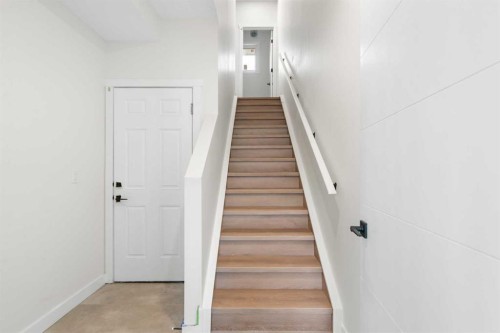 8808 48 Street Ne, Calgary, AB - Indoor Photo Showing Other Room