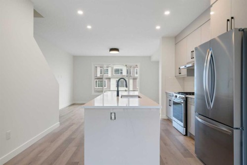 8808 48 Street Ne, Calgary, AB - Indoor Photo Showing Kitchen With Stainless Steel Kitchen With Upgraded Kitchen