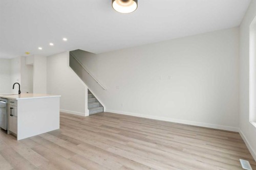 8808 48 Street Ne, Calgary, AB - Indoor