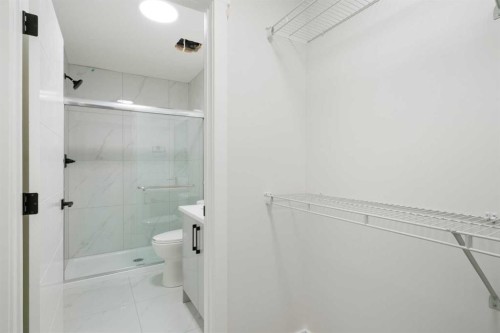 8808 48 Street Ne, Calgary, AB - Indoor