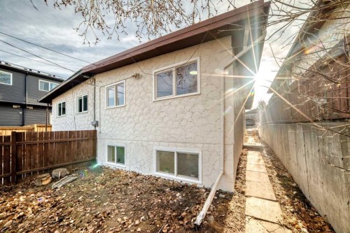 6508 34 Avenue Nw, Calgary, AB - Outdoor With Exterior