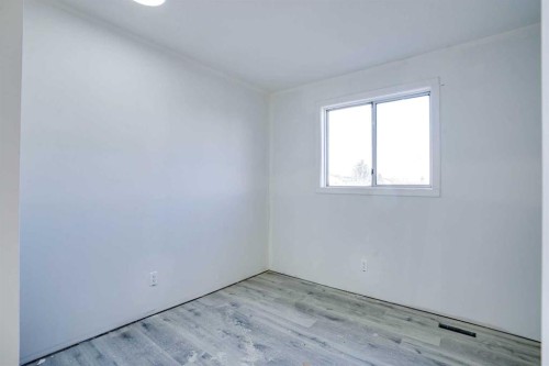 94 Martindale Boulevard Ne, Calgary, AB - Indoor Photo Showing Other Room