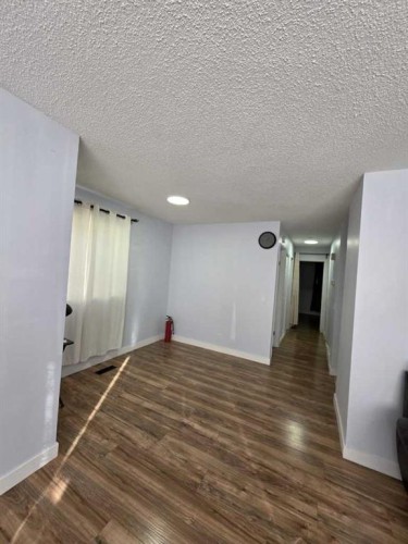 192 Templevale Road Ne, Calgary, AB - Indoor Photo Showing Other Room