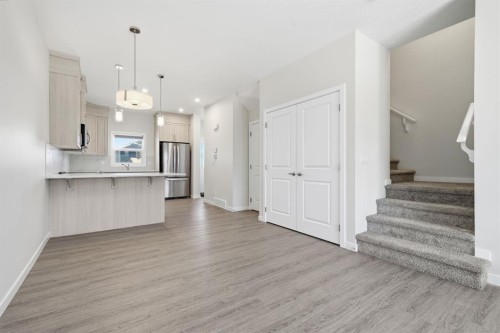 292 Cornerbrook Drive Ne, Calgary, AB - Indoor Photo Showing Kitchen