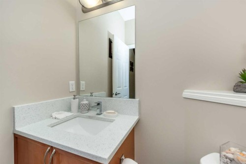212 Silverado Range Heights Sw, Calgary, AB - Indoor Photo Showing Bathroom