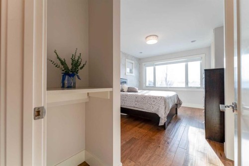 515 21 Avenue Ne, Calgary, AB - Indoor Photo Showing Bedroom