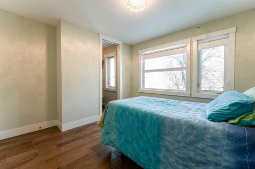 515 21 Avenue Ne, Calgary, AB - Indoor Photo Showing Bedroom