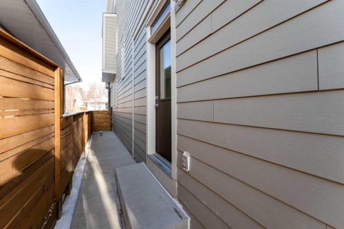515 21 Avenue Ne, Calgary, AB - Outdoor With Exterior