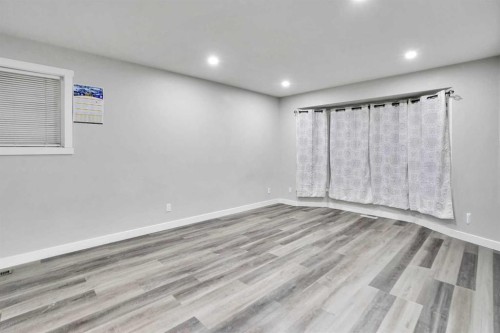 6081 Martingrove Road Ne, Calgary, AB - Indoor Photo Showing Other Room