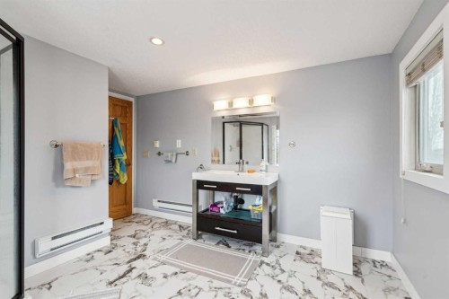 475 27 Avenue Nw, Calgary, AB - Indoor