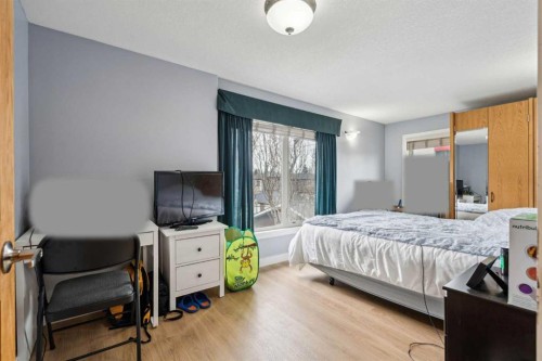475 27 Avenue Nw, Calgary, AB - Indoor Photo Showing Bedroom