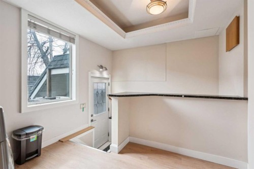 475 27 Avenue Nw, Calgary, AB - Indoor Photo Showing Other Room