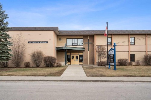 475 27 Avenue Nw, Calgary, AB - Outdoor