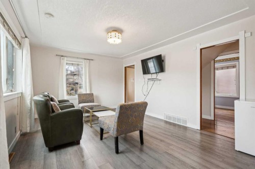 475 27 Avenue Nw, Calgary, AB - Indoor