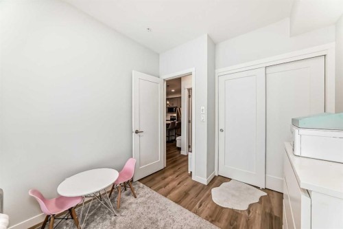 316-200 Shawnee Square Sw, Calgary, AB - Indoor