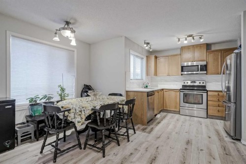 222 Bridleridge Way Sw, Calgary, AB - Indoor Photo Showing Kitchen