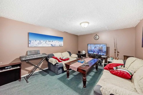 8222 Fairmount Drive Se, Calgary, AB - Indoor