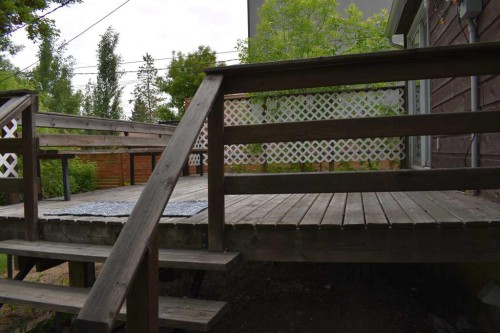 7616 34 Avenue Nw, Calgary, AB - Outdoor