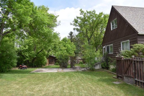 7620 34 Avenue Nw, Calgary, AB 