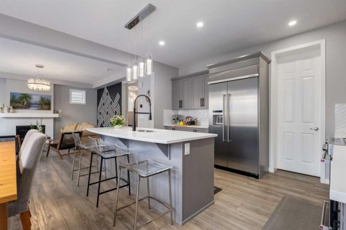 68 Yorkstone Grove Sw, Calgary, AB - Indoor