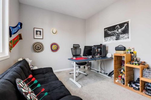 68 Yorkstone Grove Sw, Calgary, AB - Indoor Photo Showing Office