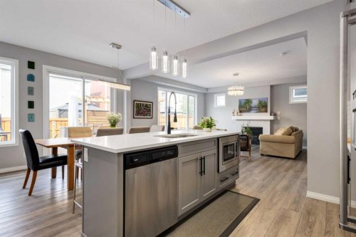 68 Yorkstone Grove Sw, Calgary, AB - Indoor