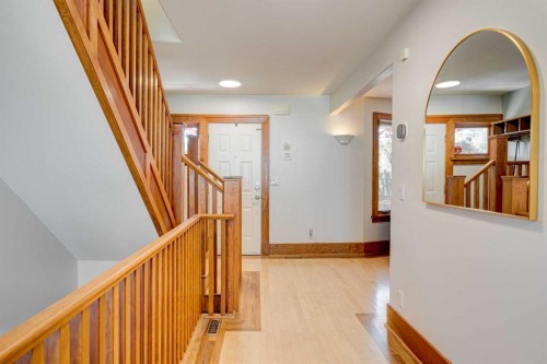 1512 33 Avenue Sw, Calgary, AB - Indoor Photo Showing Other Room