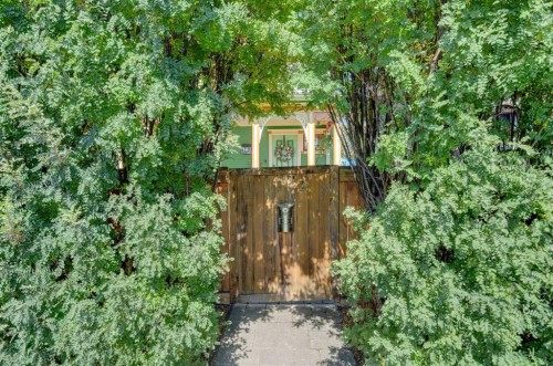 1512 33 Avenue Sw, Calgary, AB - Outdoor