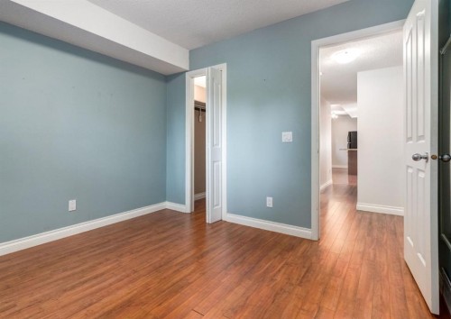 3-123 13 Avenue Ne, Calgary, AB - Indoor Photo Showing Other Room