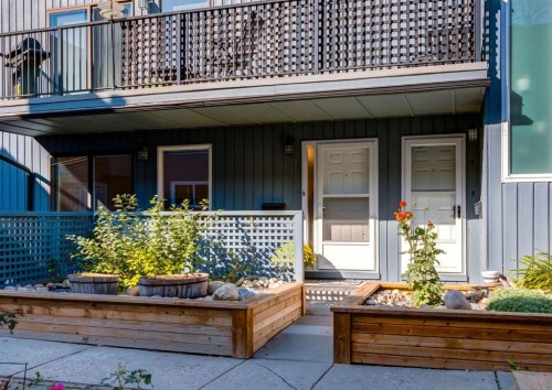 3-123 13 Avenue Ne, Calgary, AB - Outdoor With Deck Patio Veranda