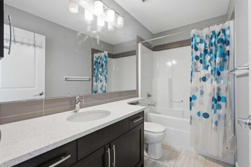36 Howse Drive Ne, Calgary, AB - Indoor Photo Showing Bathroom