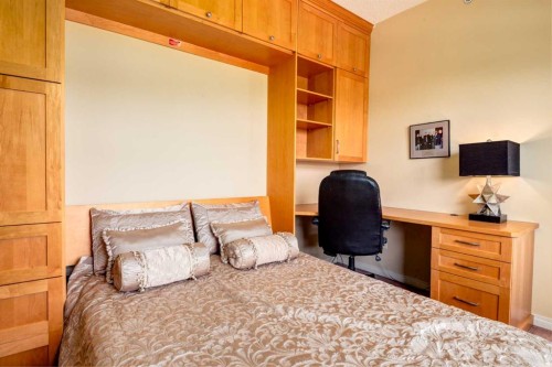 459-333 Riverfront Avenue Se, Calgary, AB - Indoor Photo Showing Bedroom