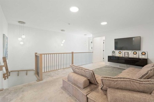 36 Magnolia Bay Se, Calgary, AB - Indoor