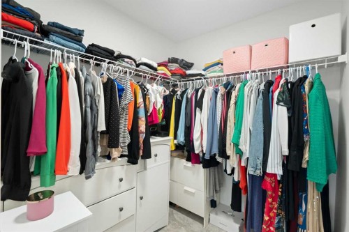 36 Magnolia Bay Se, Calgary, AB - Indoor With Storage