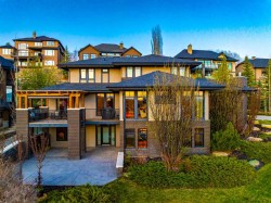 16 Spring Valley Way SW Calgary, AB T3H 5M1