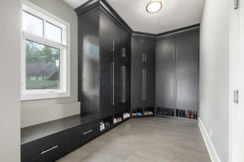 16 Spring Valley Way Sw, Calgary, AB - Indoor Photo Showing Other Room