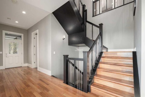 16 Spring Valley Way Sw, Calgary, AB - Indoor Photo Showing Other Room