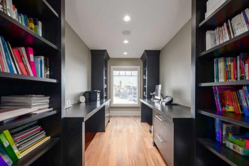 16 Spring Valley Way Sw, Calgary, AB - Indoor Photo Showing Office